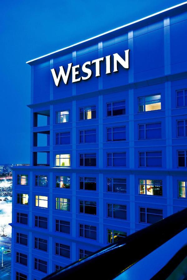 The Westin Chicago Lombard Hotel Exterior photo